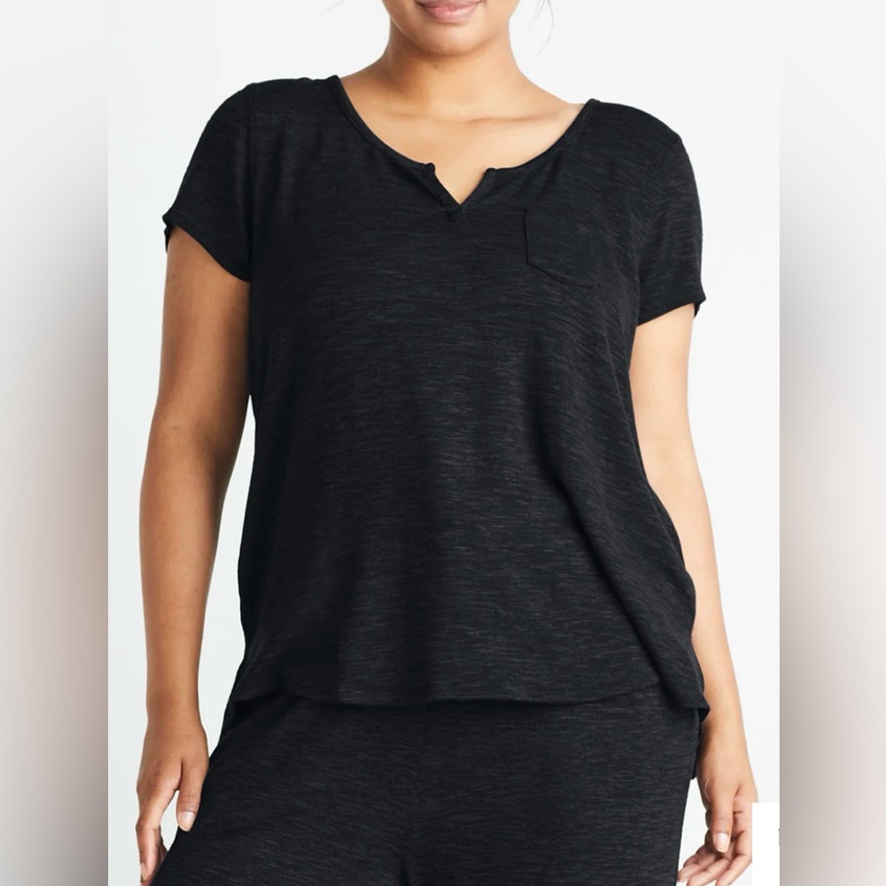 NWT Yummie XL Black Cap Sleeve Tee